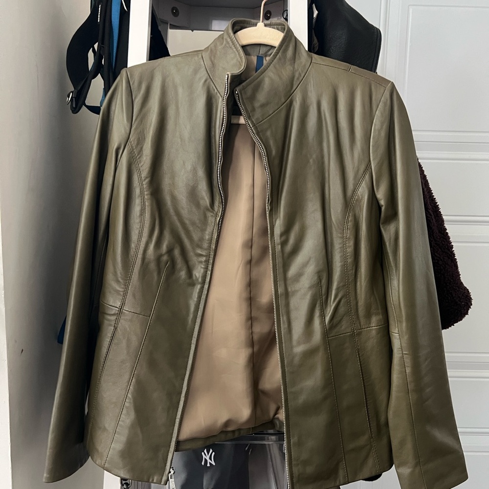 Cole Haan Wing Collar Lambskin Leather Jacket Size Small - Picture 2 of 7